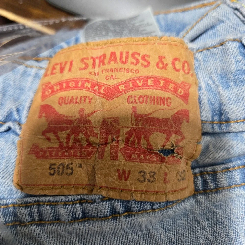 Levi's 505 Jeans Regular Fit Light Wash Denim Pants 31x32 A little‎ Dirty Thrash